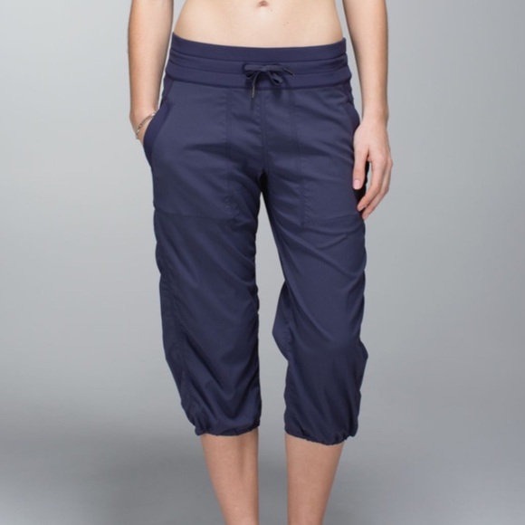 Lululemon Cadet Blue Studio Crop *No Liner - Picture 1 of 15